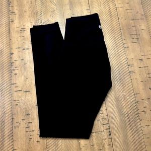 Lululemon leggings 25" size 2 color black